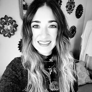 Meet your posher, Elizabeth!